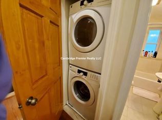 20 Surrey St #1M, Cambridge, MA 02138