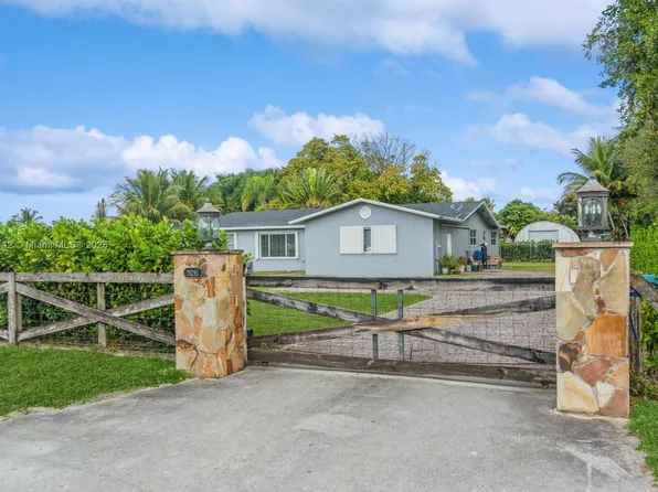 18295 SW 204th St, Miami, FL 33187