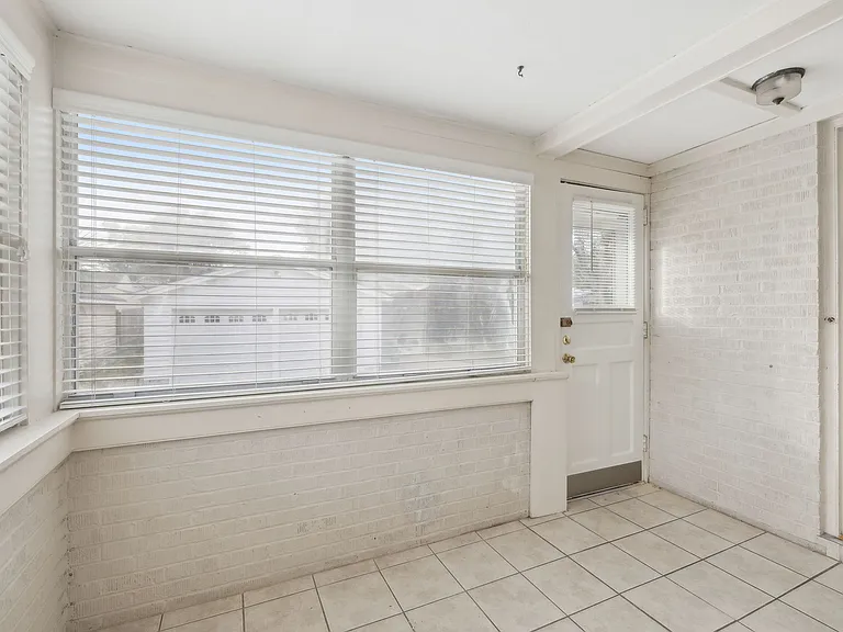 4164 Marquette Ave — Photo 25