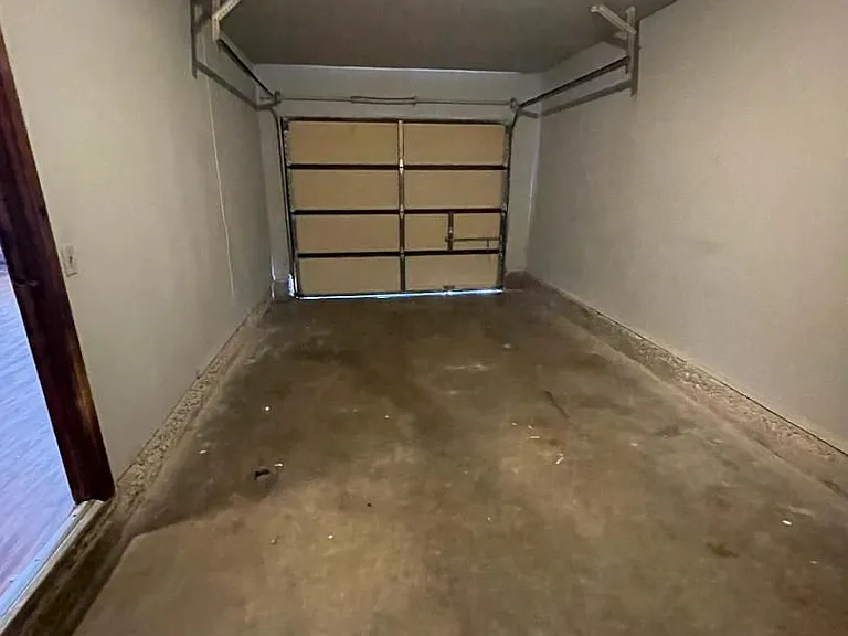221 Skylark Ct — Photo 12