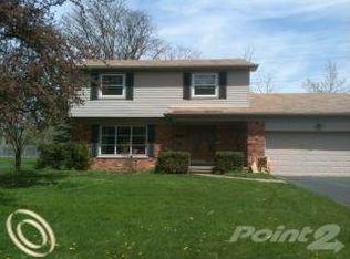 2865 Aldgate Dr, Bloomfield Hills, MI 48304