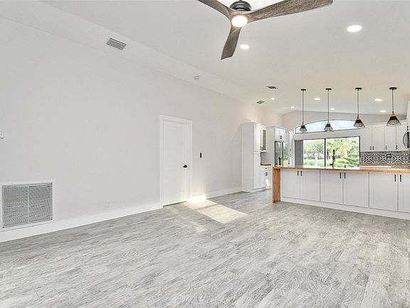 5th image of 8161 Pelican Harbour Drive