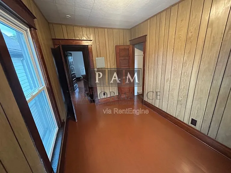 1213 S 72nd St — Photo 17