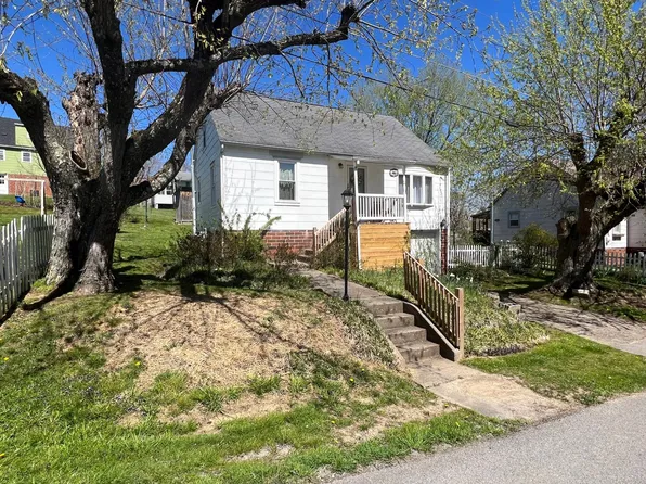 406 Dolliver St, Glenville, WV 26351