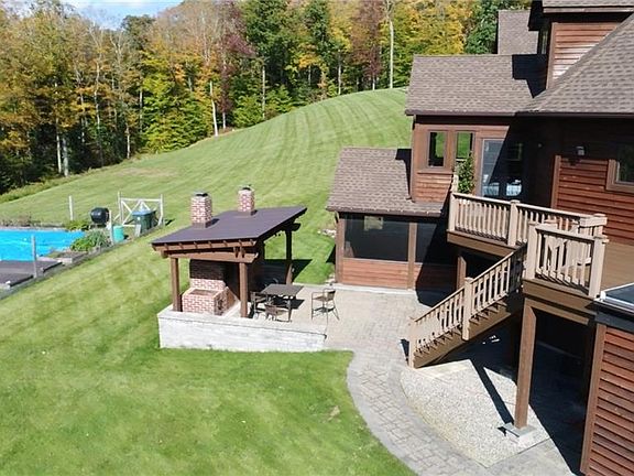 4th image of this home