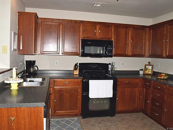 4th image of 20200 E 44th St S