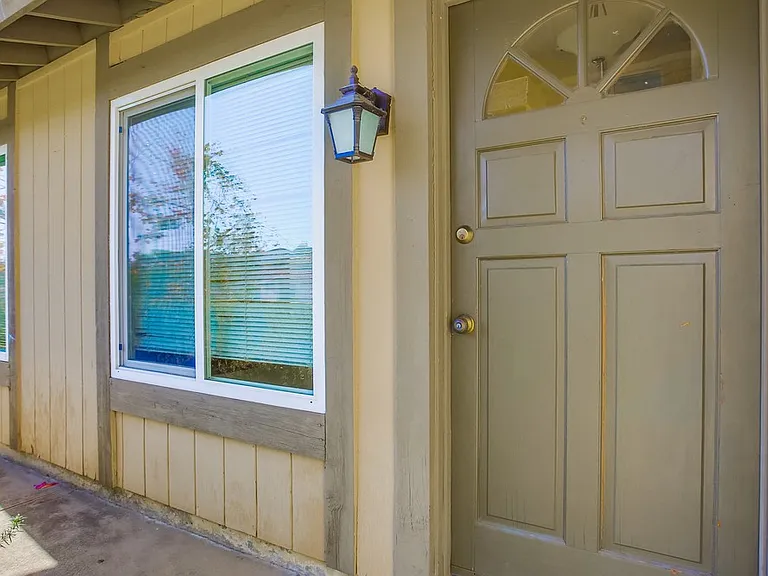 14140 Barrymore St — Photo 9