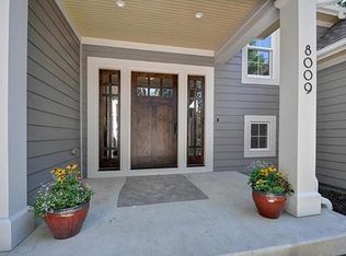 8009 Belinder Rd, Leawood, KS 66206