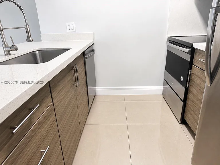 5780 Rock Island Rd #360 — Photo 3