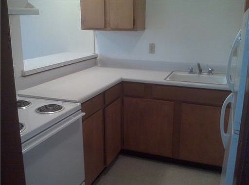 4th image of 2 Metairie Ct APT B
