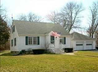84 Kenson Dr, East Greenwich, RI 02818