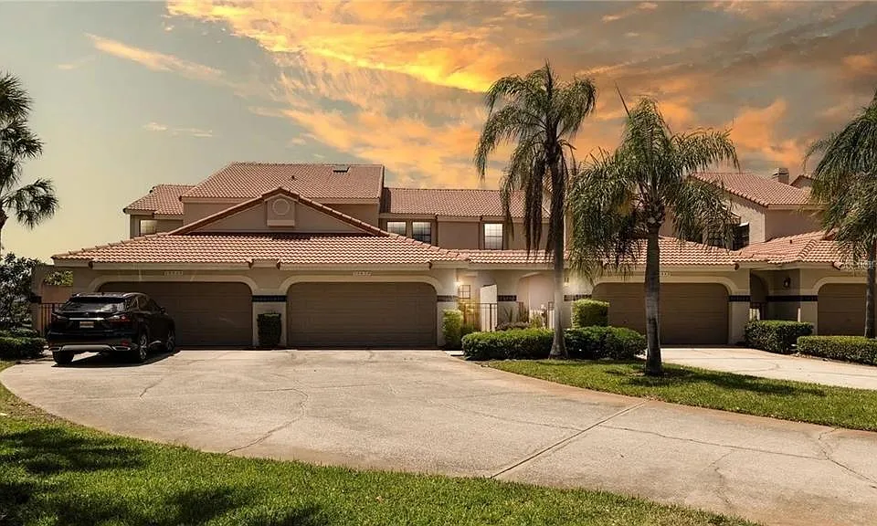 10438 Saint Tropez Pl