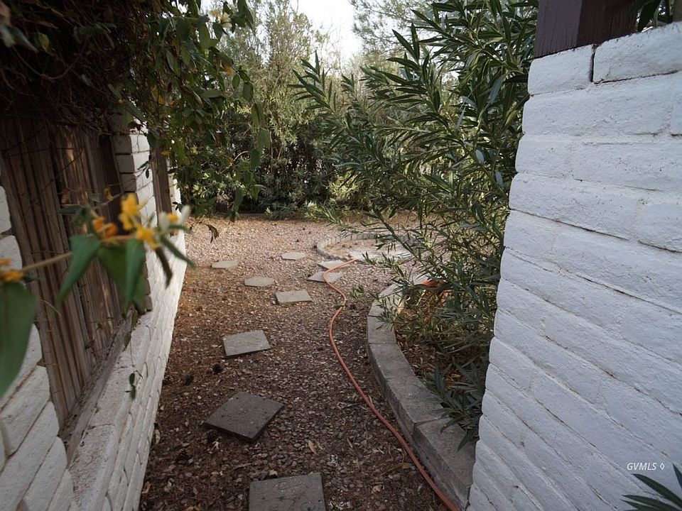 2nd image of 805 W Stirrup Dr