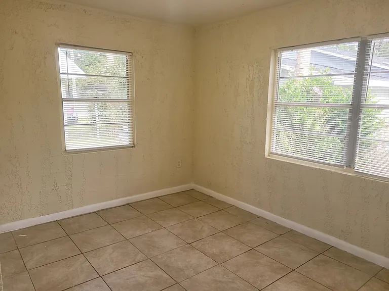 508 Booker St — Photo 15