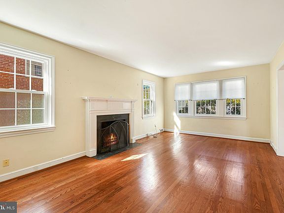 5th image of 2620 Colston Dr