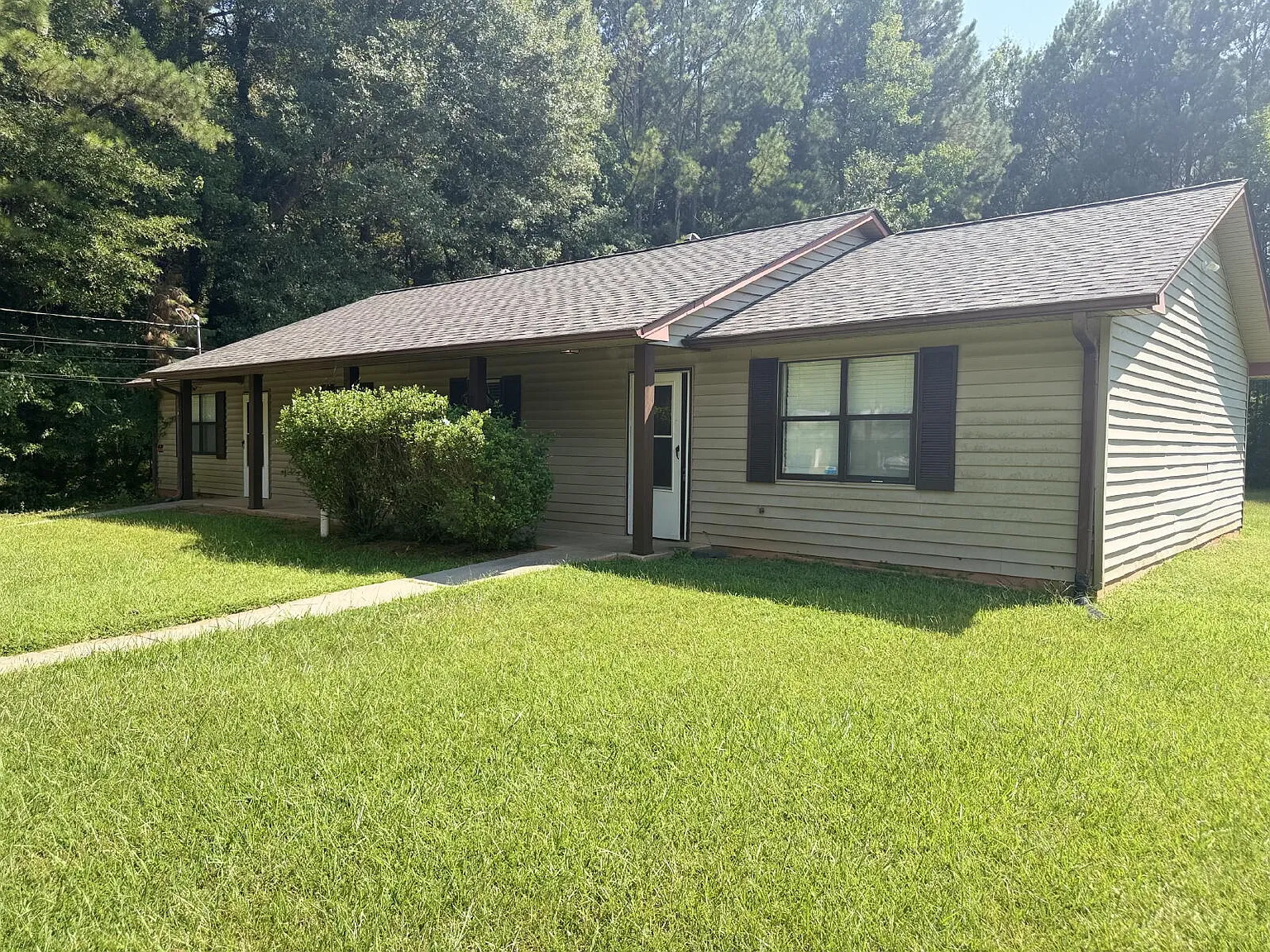 107 Jay Ln — Photo 1