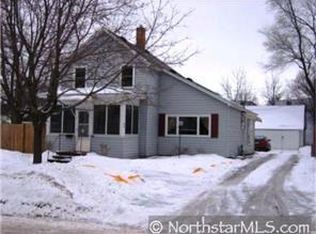 715 6th St NW, Faribault, MN 55021