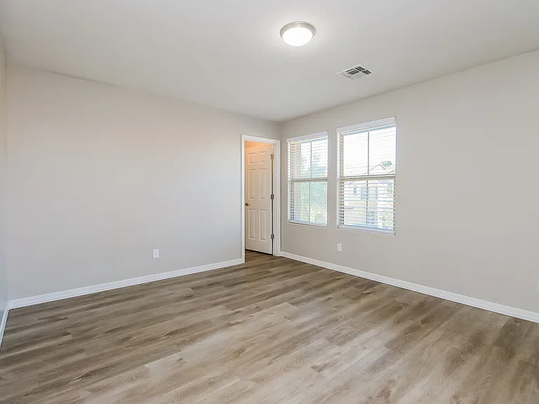 5637 E Alder Ave — Photo 12