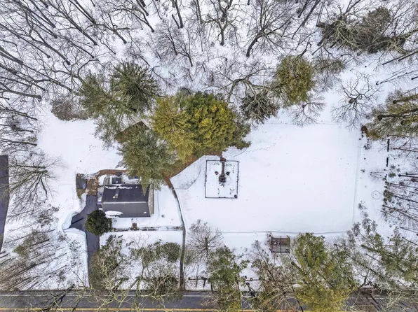 300 W Main St, Hopkinton, MA 01748