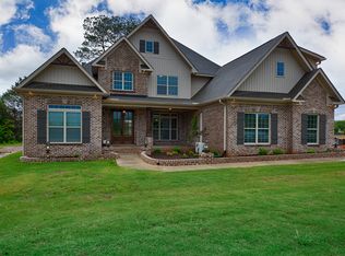 100 Hollow Tree Cir, Huntsville, AL 35811