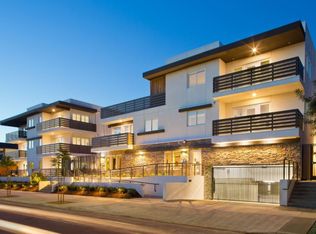 5825 W Camerford Ave #201, Los Angeles, CA 90038