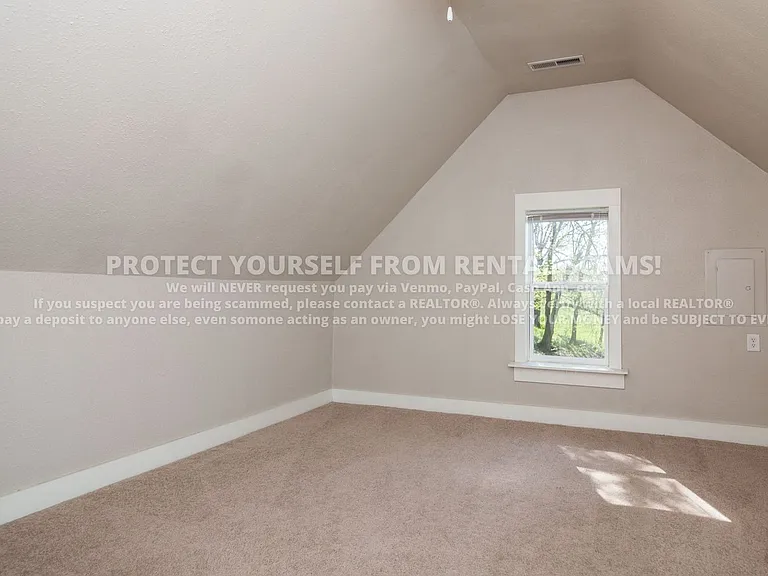 369 Steele Rd — Photo 10