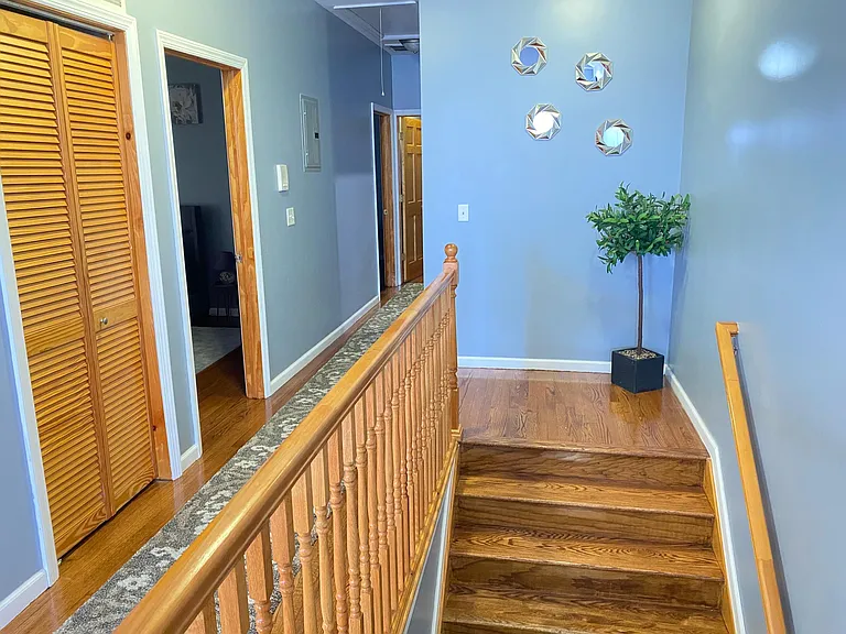 6 Holmes Ave #1 — Photo 20