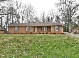 2531 Wallingford Rd, Winston Salem, NC 27101