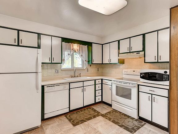 3rd image of 574 S Bermont Dr