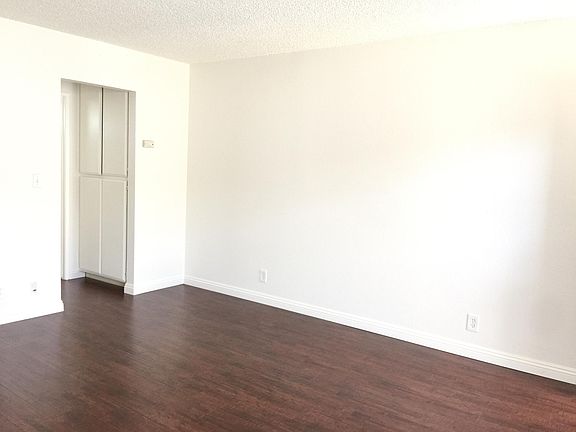 4th image of 1631 W 224th St APT 11
