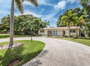 672 41st Ave NE, Saint Petersburg, FL 33703