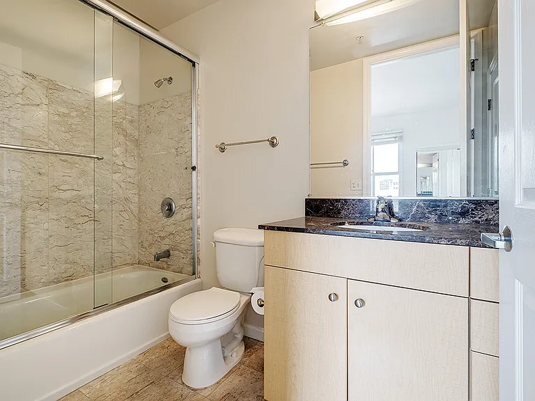 140 S Van Ness Ave #1131 — Photo 14