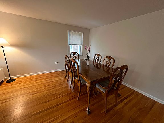 4th image of 36 Burwood Ave #2