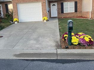 236 Tara Dawn Cir, Broadway, VA 22815