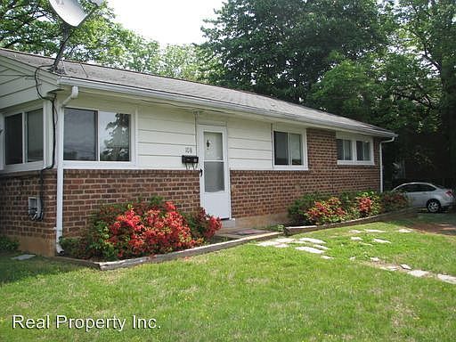 2nd image of 102 Clarke Ct