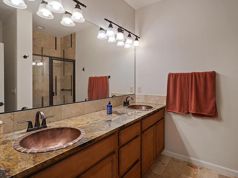 662 NW Mount Washington Dr — Photo 21