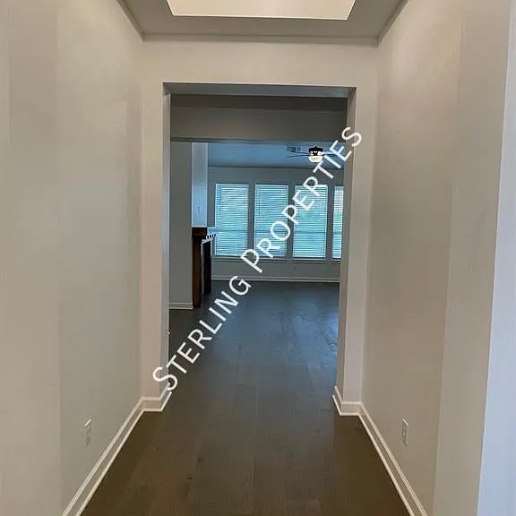 10505 N West 33rd St — Photo 3