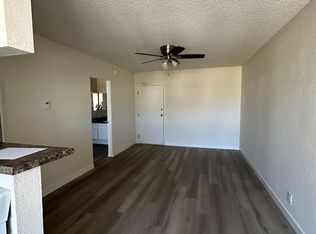 11434 Calvert St APT 24, N Hollywood, CA 91606
