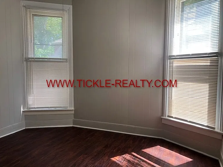 164-166 Meigs St — Photo 8