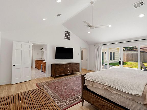 2nd image of 12838 Butterfly Ln