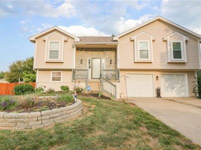 301 S Darrowby Dr, Raymore, MO, 64083