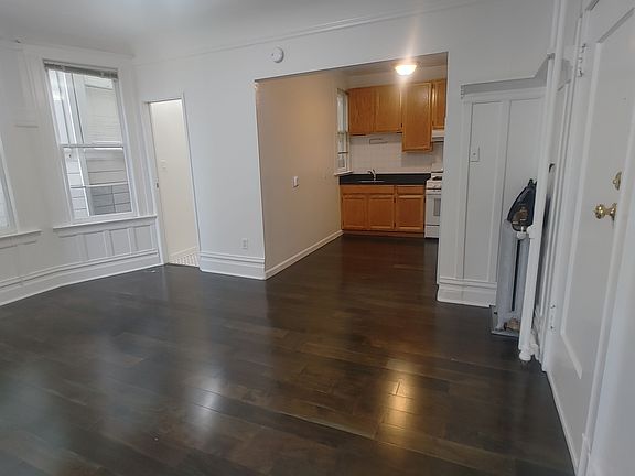 2nd image of 1312 Jackson St APT 10