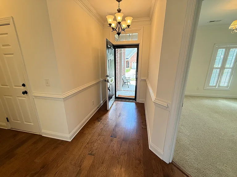1102 Kinloch Dr — Photo 14