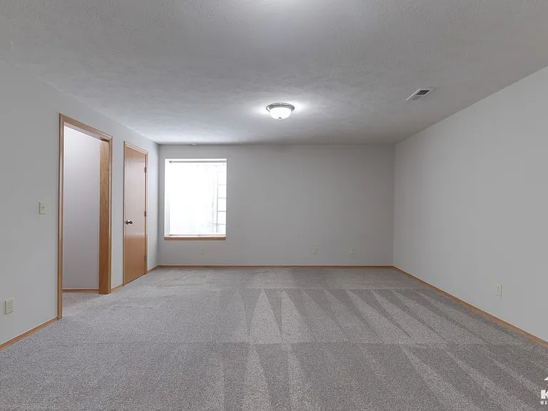 511 N Bristol Ct #A — Photo 25