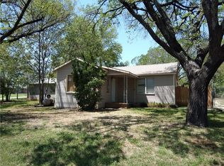 138 Avondale Ave, Azle, TX 76020