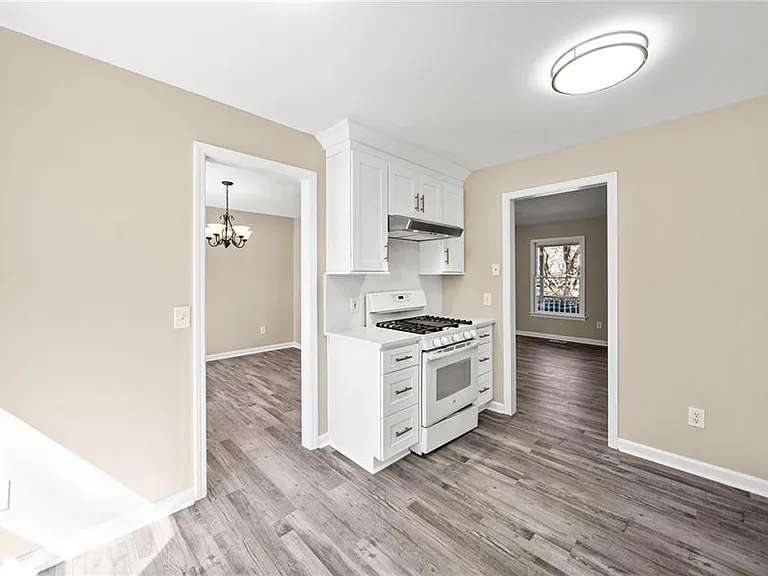 228 Hawkins Farm Cir — Photo 15