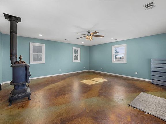 4th image of 3665 County Road 4100