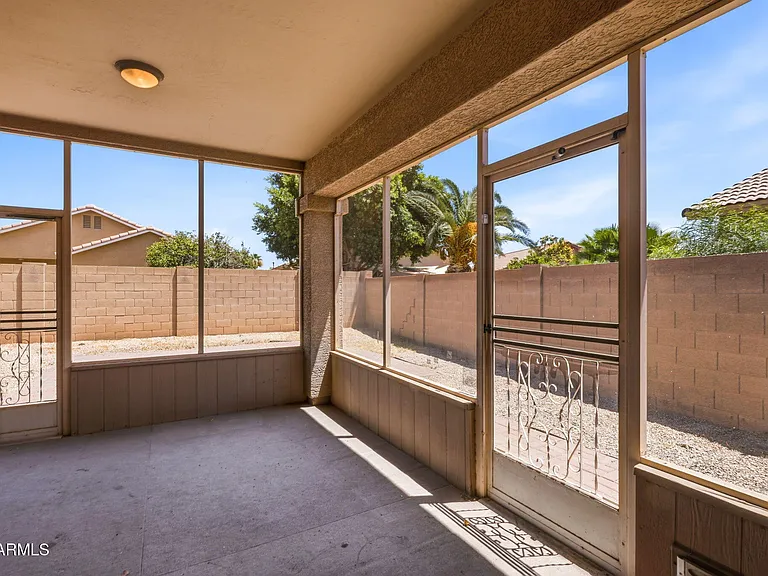 12910 W Corrine Dr — Photo 21