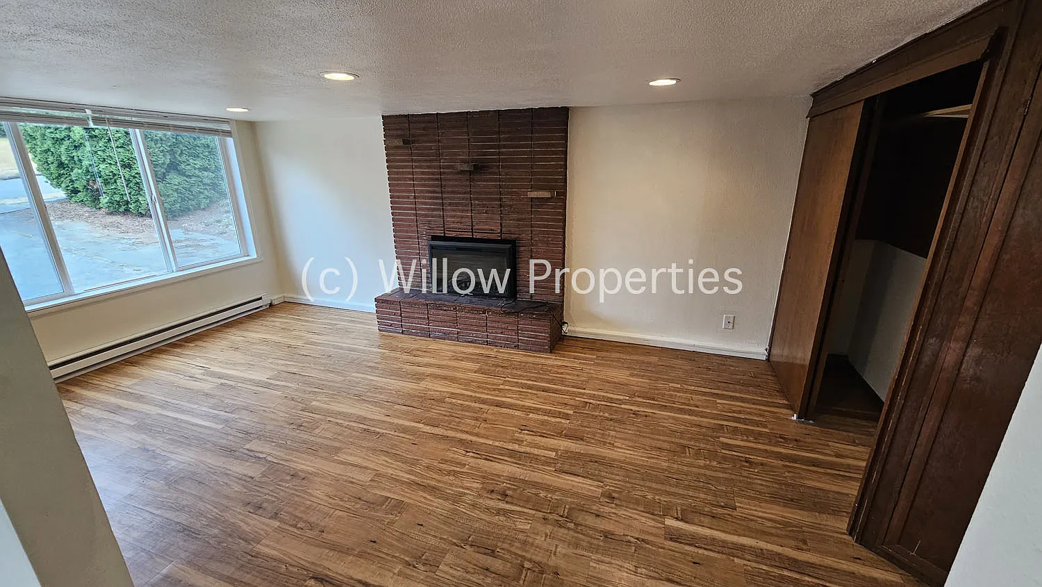 3 bed, 1166 sqft, $2,200 — Photo 3