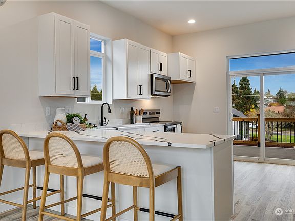 5th image of 4014 N Highland Street